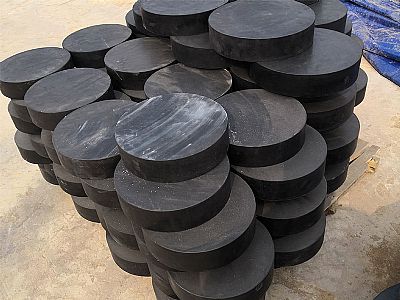 玉山县板式橡胶支座由若干层橡胶片与薄钢板经加压硫化